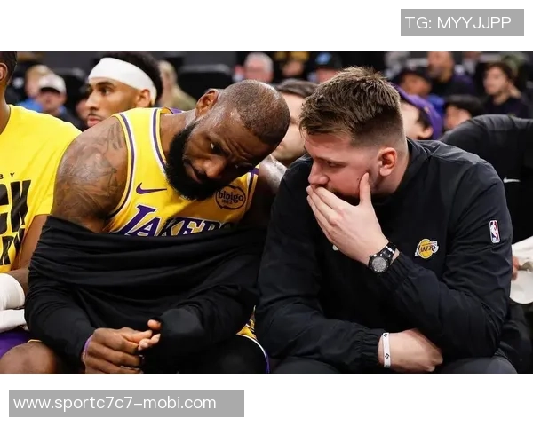 湖人引进克莱加福德黄蜂获得八村与其他球员三方交易构想解析